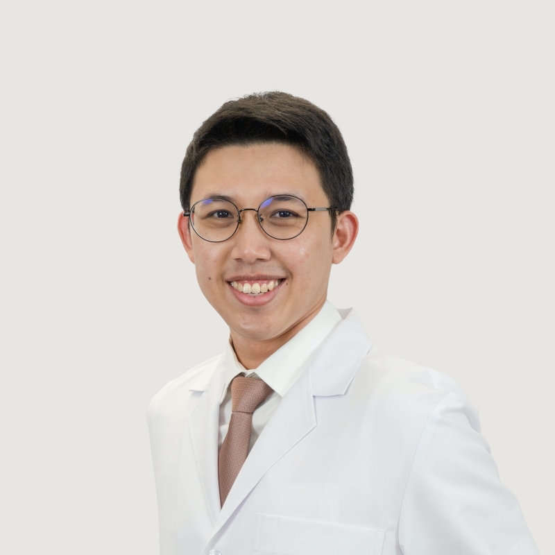 นพ. พงศกร รุ่งจำรัสโสภา